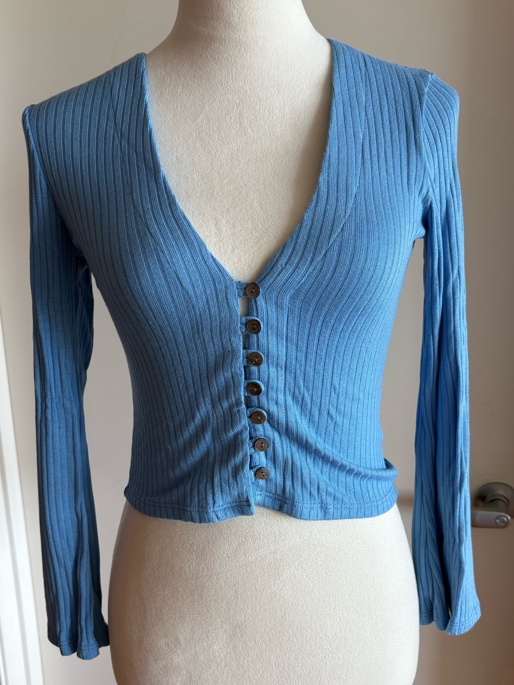 Reformation Gellar Knit Top NWOT Parisian Blue Button V Neck Crop XS